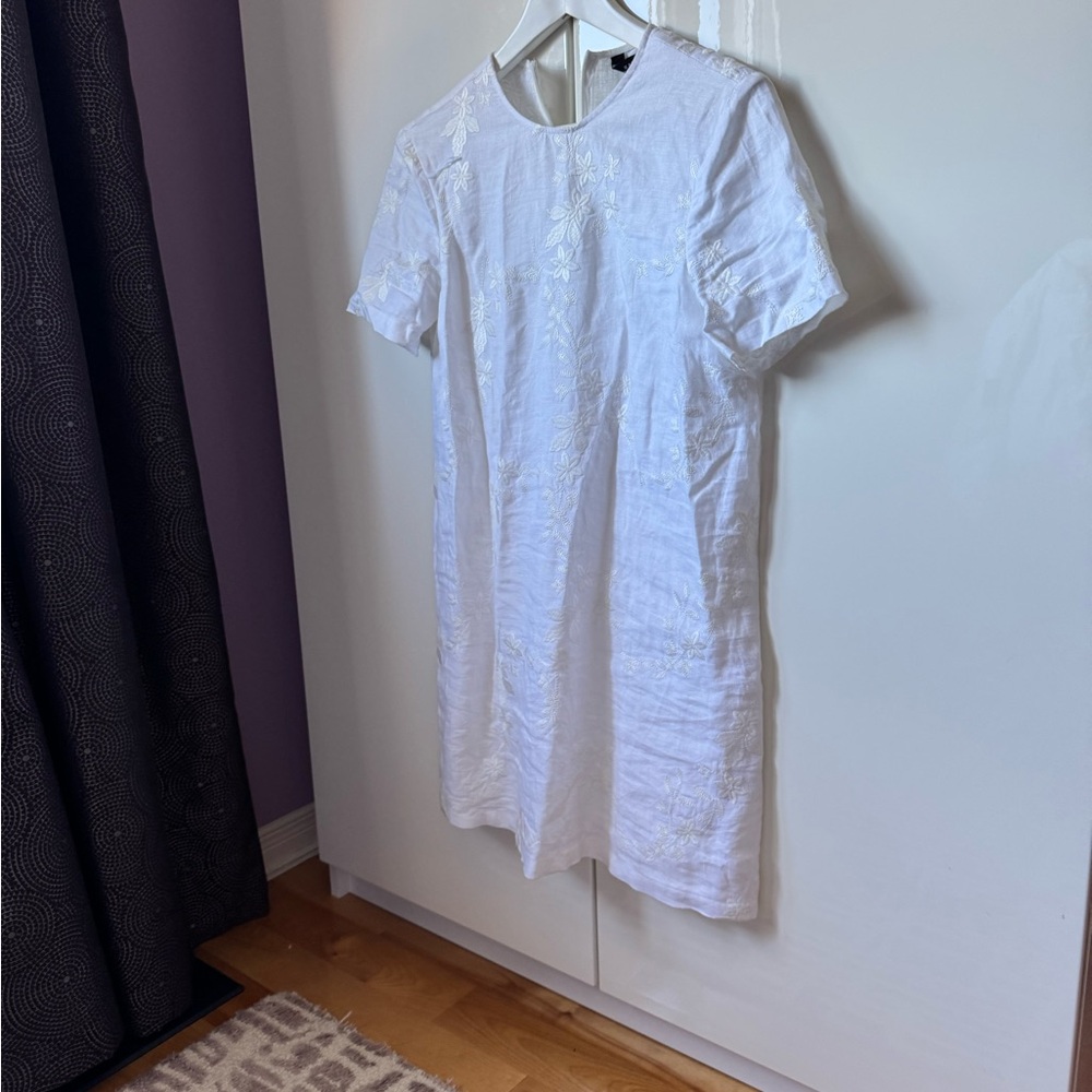Zara White linen Embroidered dress